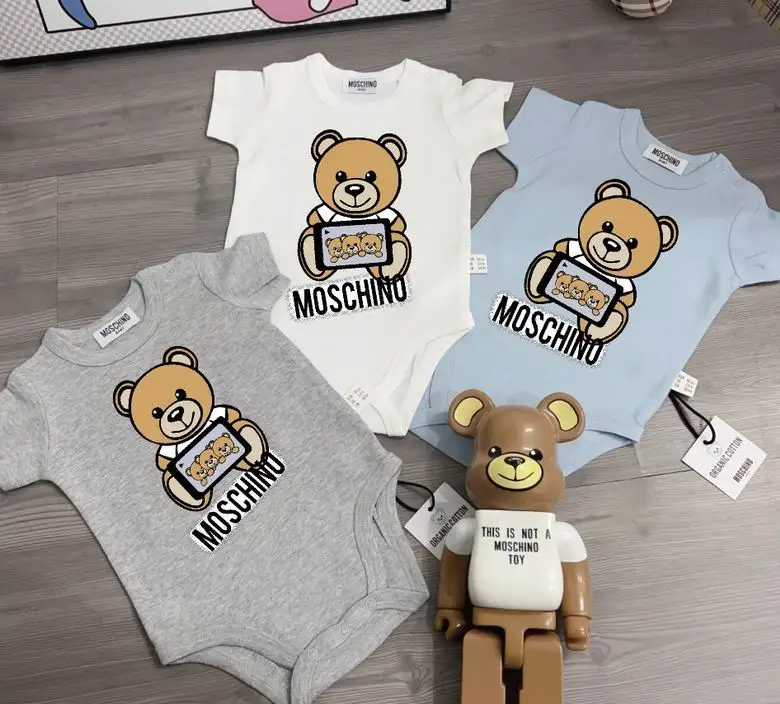 Moschino sz59 66 73 80 85 90 05